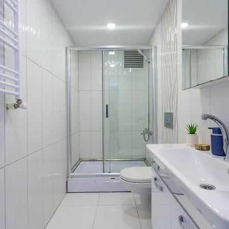 Modern Flat With Balcony Near To Galataport * Stambuł