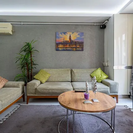 Modern Flat With Balcony Near To Galataport Apartment *