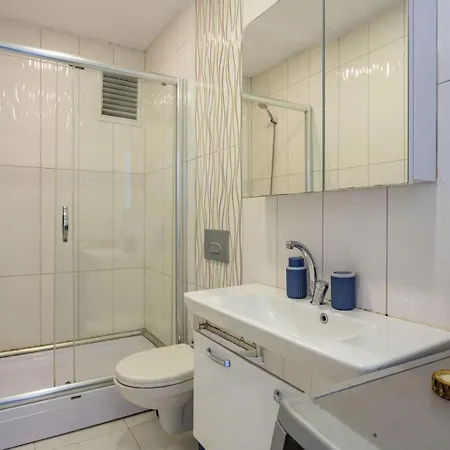 아파트 Modern Flat With Balcony Near To Galataport 이스탄불