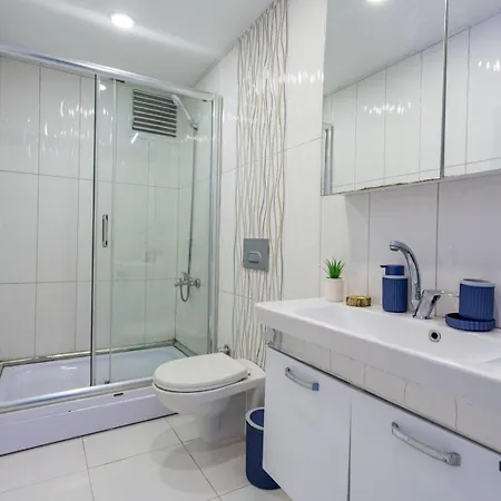 Modern Flat With Balcony Near To Galataport *